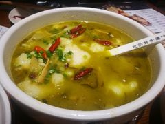 酸菜巴沙鱼-渝是乎川渝小炒(新世界百货望京店)