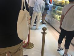 -白玉兰食品甜凤店(合生汇店)