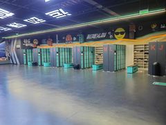 -极限PLAY运动娱乐新世界·团建派对表演休闲馆·室内高空游乐园