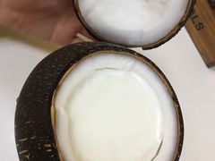 -志龙皇冠吃货椰子铺