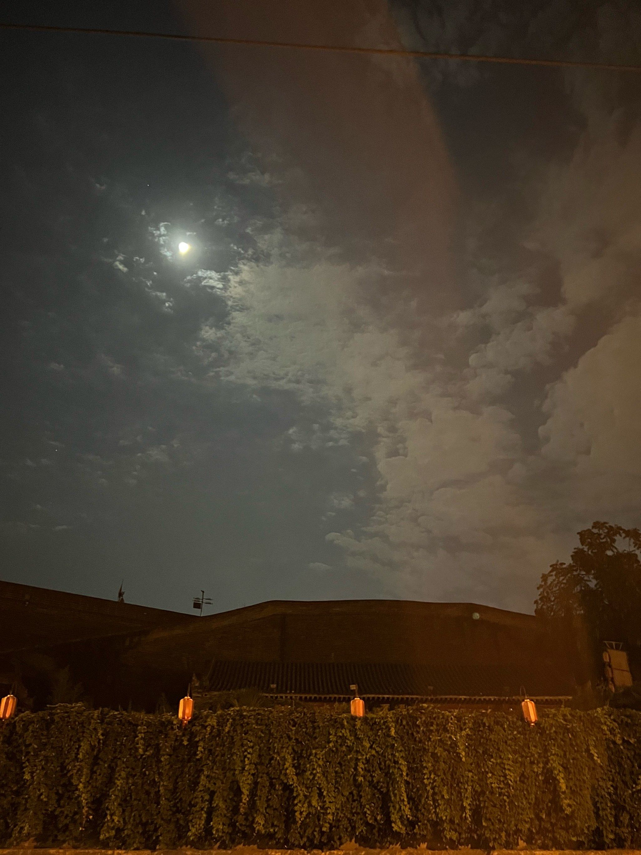 凌晨三点的夜空