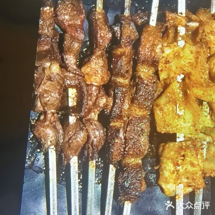 今天的美食探店之旅找了一家差评率最低的餐厅