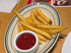 -菲滋意式餐厅(金华银泰城店)