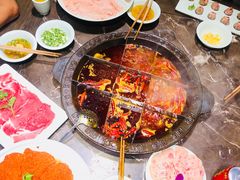 -红九格老火锅(三峡广场店)