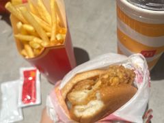 -麦当劳(中二横路店)