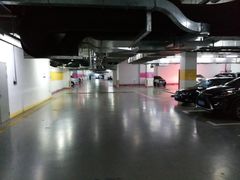 -新世界新丸中心-地下停车场