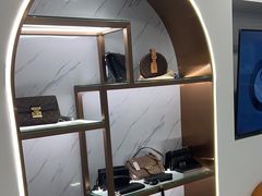 -聚云奢二手奢侈品黄金手表包包回收·中古店(中福城店)