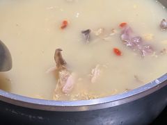 -汤宴参须肚包鸡(蒙阴店)