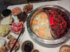 -朱氏胖子烂火锅(洪崖洞店)