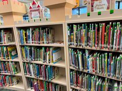 -屯门公共图书馆