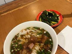-矮子粉店1985·长沙米粉(湘春路店)