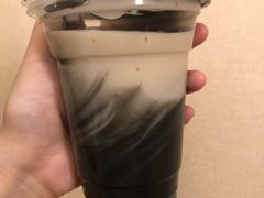 鸳鸯芝麻糊-鲜甜阁·甜品小吃(七星路店)