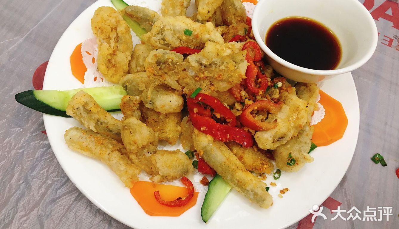 打卡，澳门一家比较实惠的餐馆招牌是海鲜骨锅