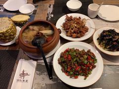 纳西小炒牦牛肉-滇越乘象云南餐厅(豆各庄店)