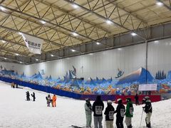 -乔波室内滑雪场