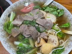 -牛小隆牛肉面馆(四牌楼店)