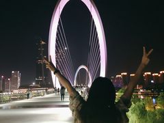 -南京眼步行桥