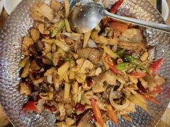 -老唐三下锅 ·张家界地标美食(溪布街店)