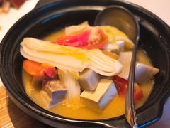 火腩白菜芋头煮番茄老豆腐-丽思卡尔顿酒店-天泰轩中餐厅(大沽北路店)