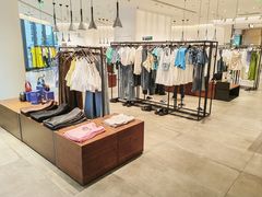 -URBAN REVIVO(上海中庚漫游城店)