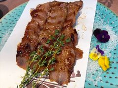 广式炭烧猪颈肉-佳兰雅序融合菜(高新店)