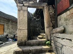 -高荡千年布依古寨旅游景区