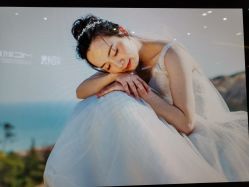 -现代经典婚纱摄影