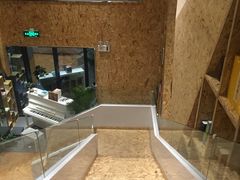 -新华里咖啡书吧(新华书店小寨店)