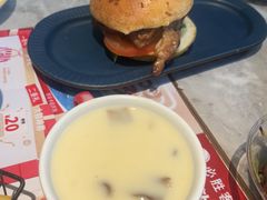 -必胜客(金鹰店)