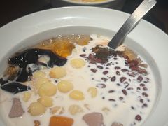 -RUXU入续糖水铺与包(卓悦中心店)