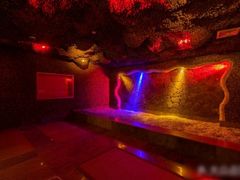 -碧中海汤泉汗蒸酒店