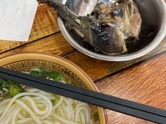 -正宗李家土鸡米线店