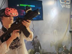 -VR+乐园·VR电竞·家庭亲子·密室逃脱·轰趴团建