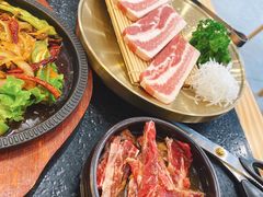 -臻牛烤肉