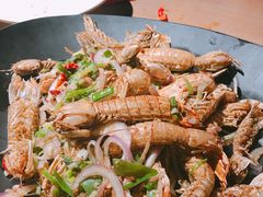 -沪小胖小龙虾(淮海中路旗舰店)
