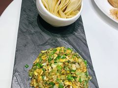 槐花炒土鸡蛋卷饼-长安壹号