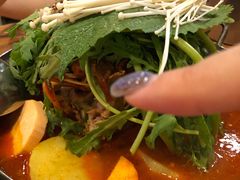 土豆排骨火锅-喇喇排骨火锅·传统韩式脊骨汤(望京西园总店)