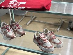 -hotwind热风(中贸广场店)