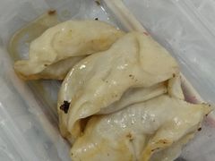 -黄阿姨锅贴大王(万航渡路店)