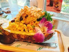 -Chom Cafe and Restaurant