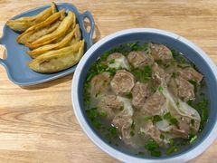 -老新隆牛肉锅贴(新街口店)