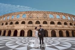 -现代经典婚纱摄影