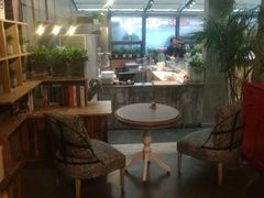 -HIGH FIVE哈福手工汉堡(桂林路店)