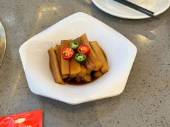 -郑猛记石岐鸽主题餐厅(长江店)