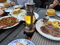 -敦煌山庄摘星阁