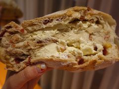 原味三角芝士-Juicy Bakery(大学路店)