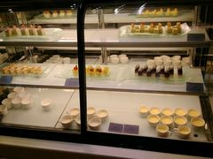 面包甜点陈列柜-万德诺富特酒店·自助餐厅(万德大厦店)
