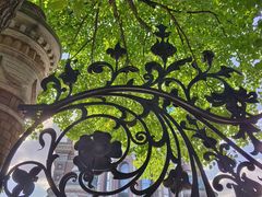 -滴血救世主教堂