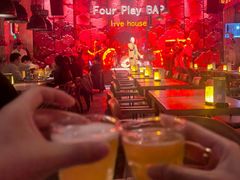 -FOUR PLAY BAR