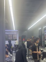 -藤野造型烫发染发